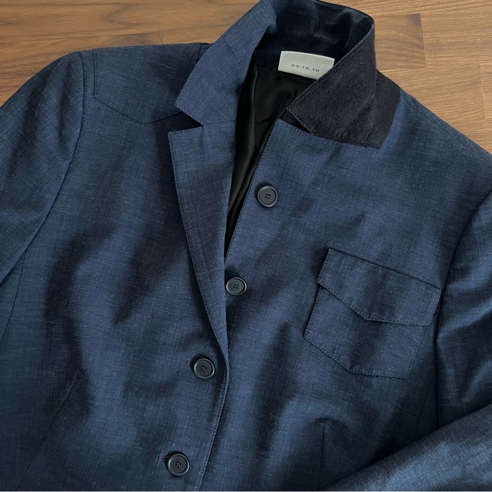 Akris Punto Stretch Wool Navy Short Blazer Front Chest Pocket 3 button Jacket - Picture 14 of 14